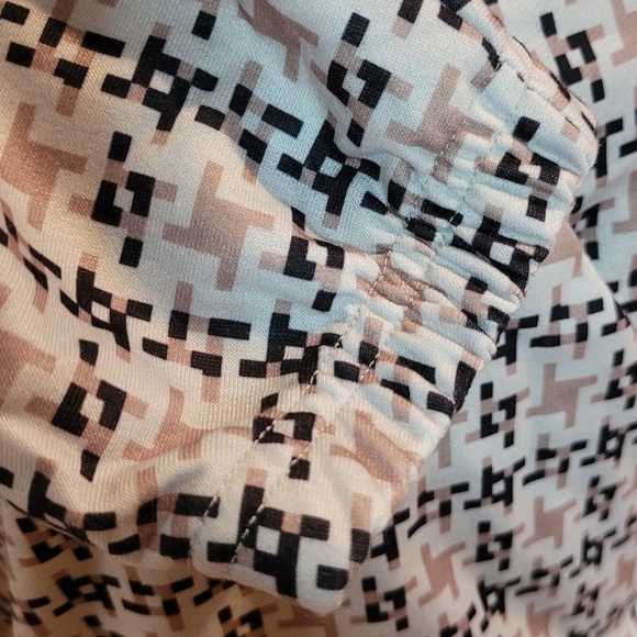 STYLISH MINI DRESS, Long Sleeve, Geometric Pattern, Crossover Neckline, Size Sm - Picture 7 of 10